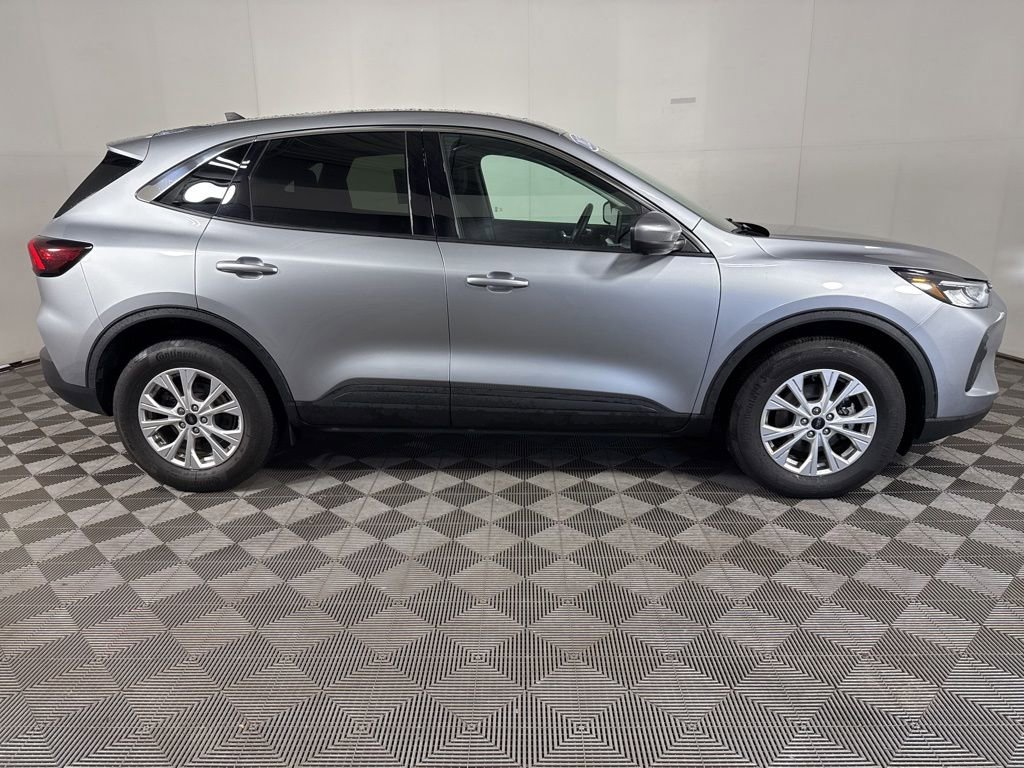 Certified 2023 Ford Escape Active w/ Tech Pack #2 AWD/4WD image 11