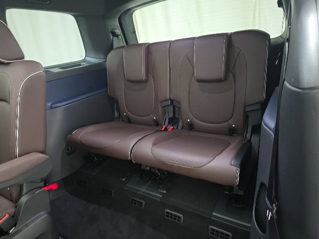 Certified 2025 Volkswagen ID. Buzz Pro S Plus AWD/4WD image 30