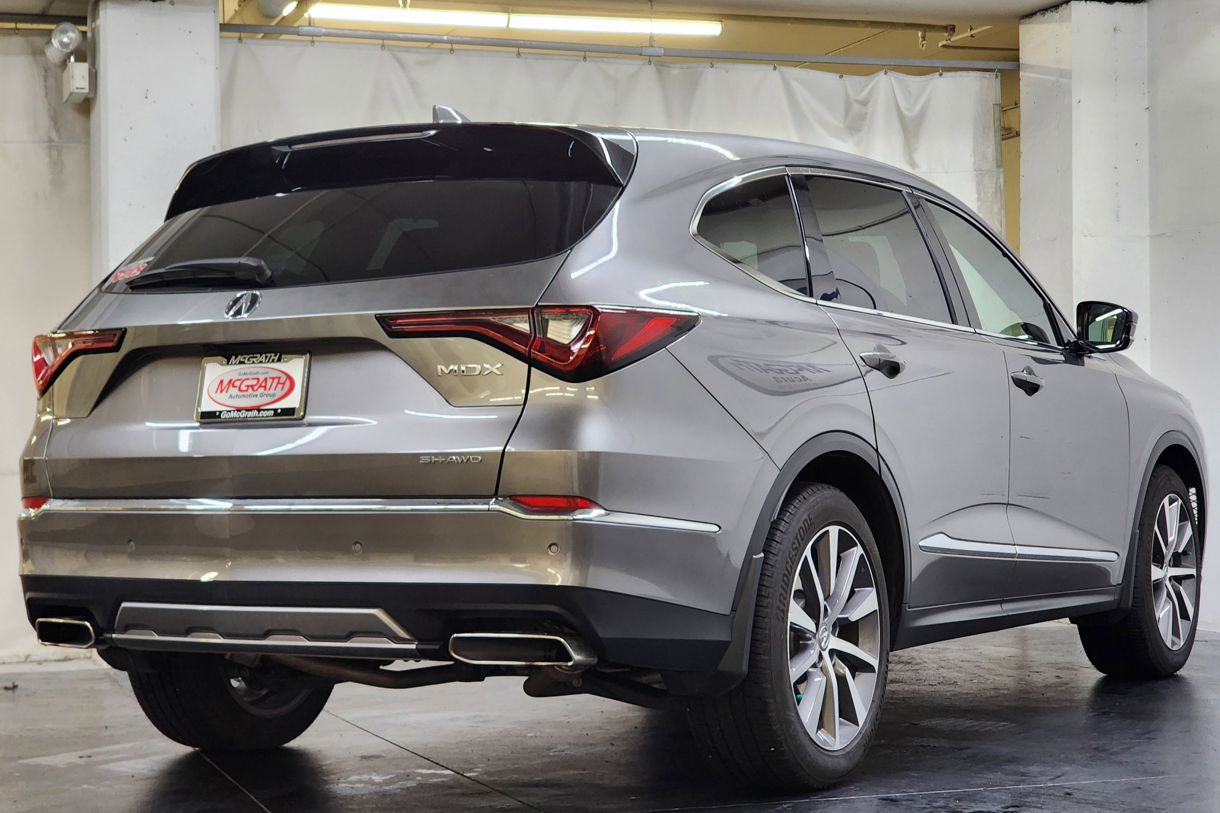 Certified 2025 Acura MDX SH-AWD w/ Technology Package image 3