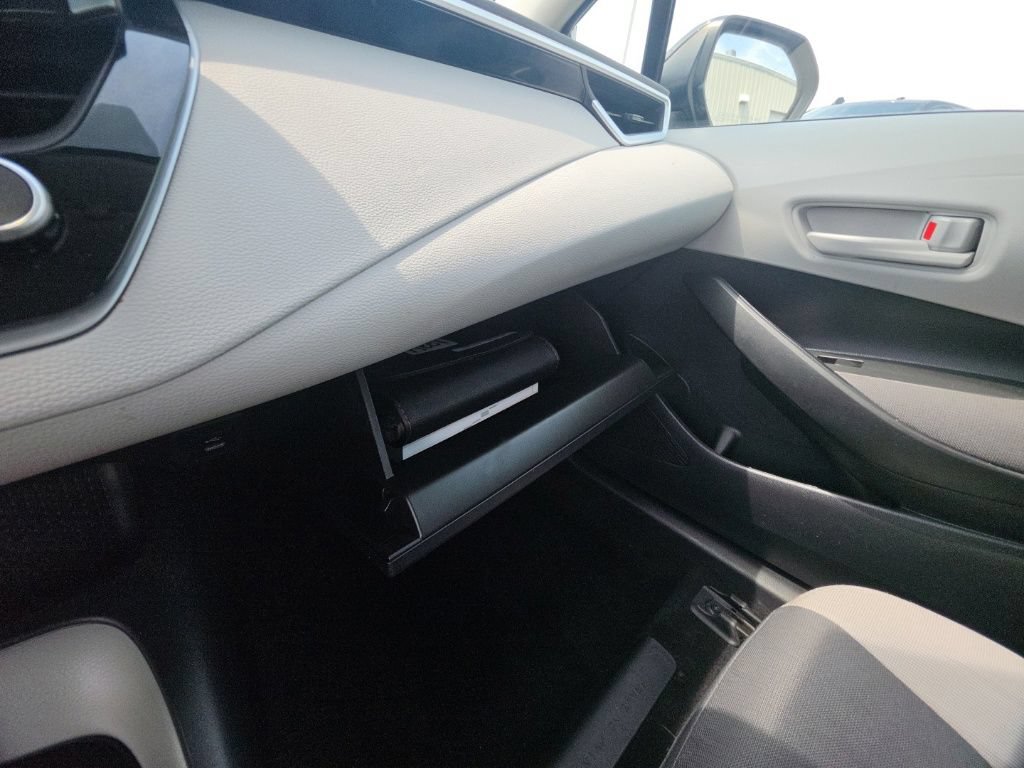 Used 2023 Toyota Corolla LE FWD image 21
