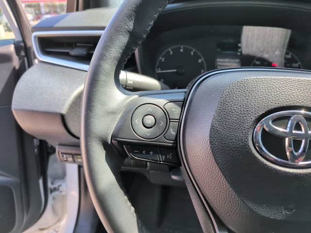 Used 2024 Toyota Corolla SE w/ SE Convenience Package image 16