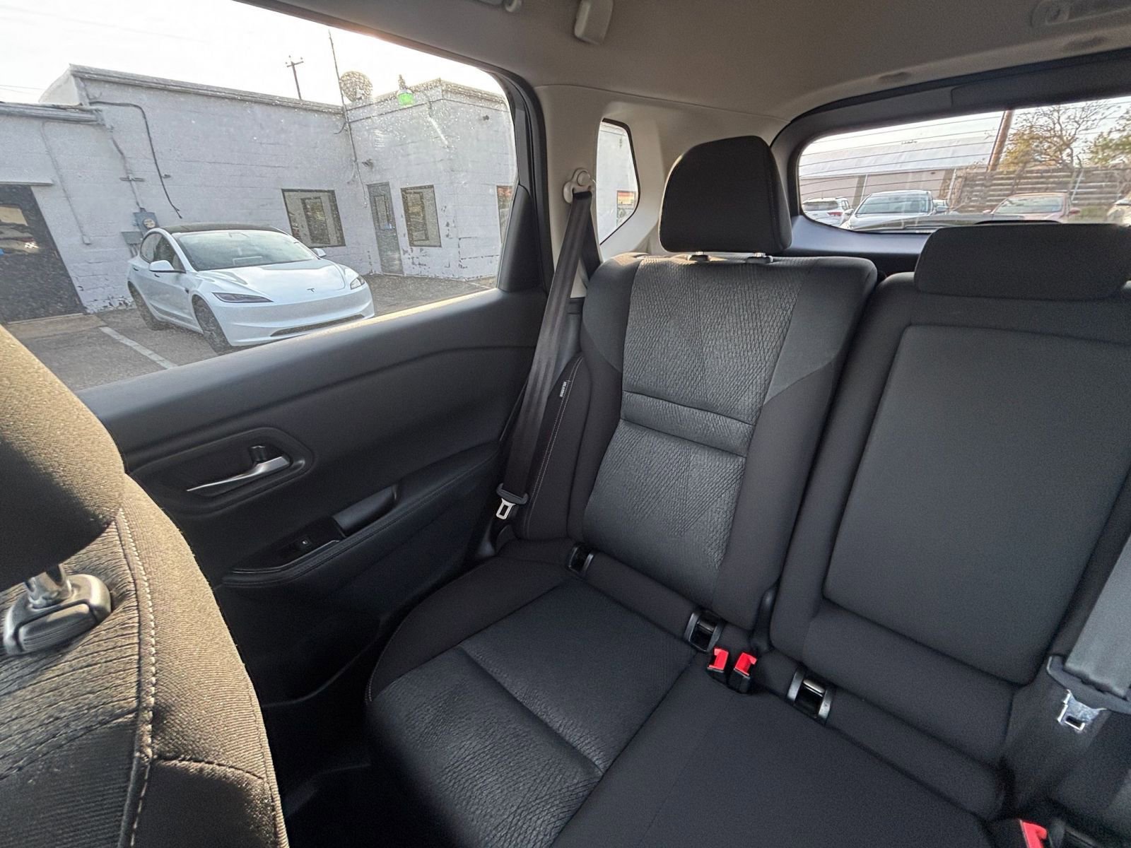 Used 2025 Nissan Rogue SV image 41