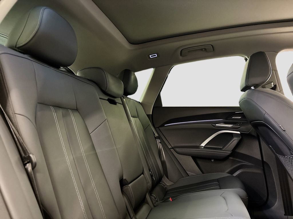 New 2025 Audi Q5 Premium Plus image 16