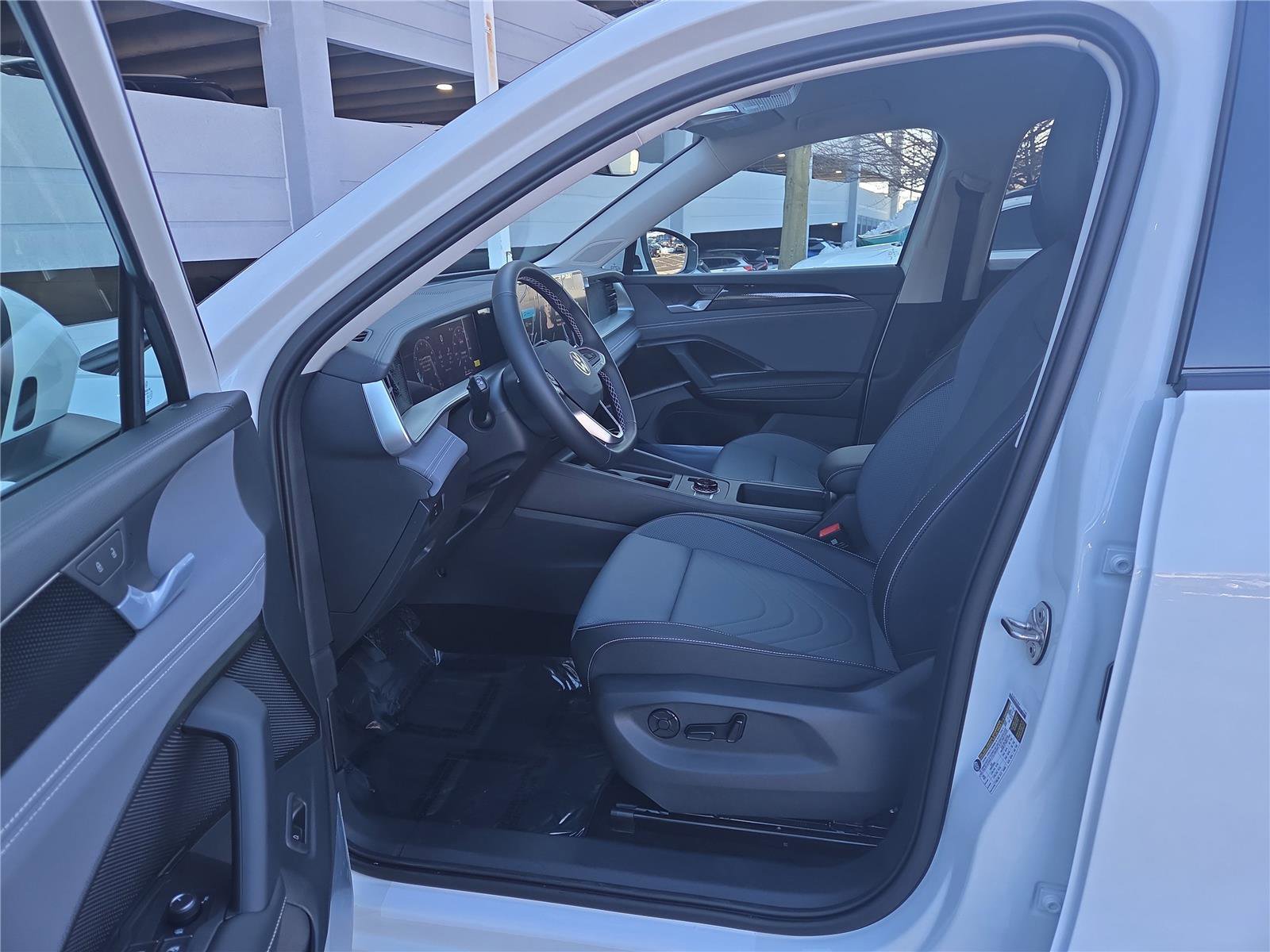 New 2026 Volkswagen Tiguan SE image 13