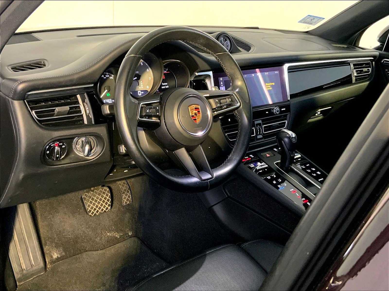 Used 2023 Porsche Macan S AWD/4WD image 5