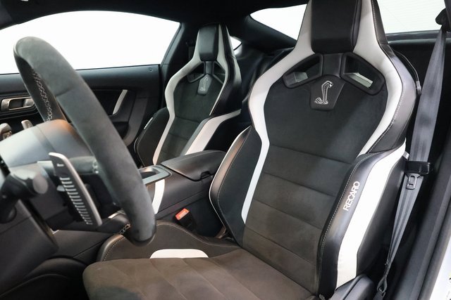 Used 2022 Ford Mustang Shelby GT500 w/ Carbon Fiber Track Pack image 81
