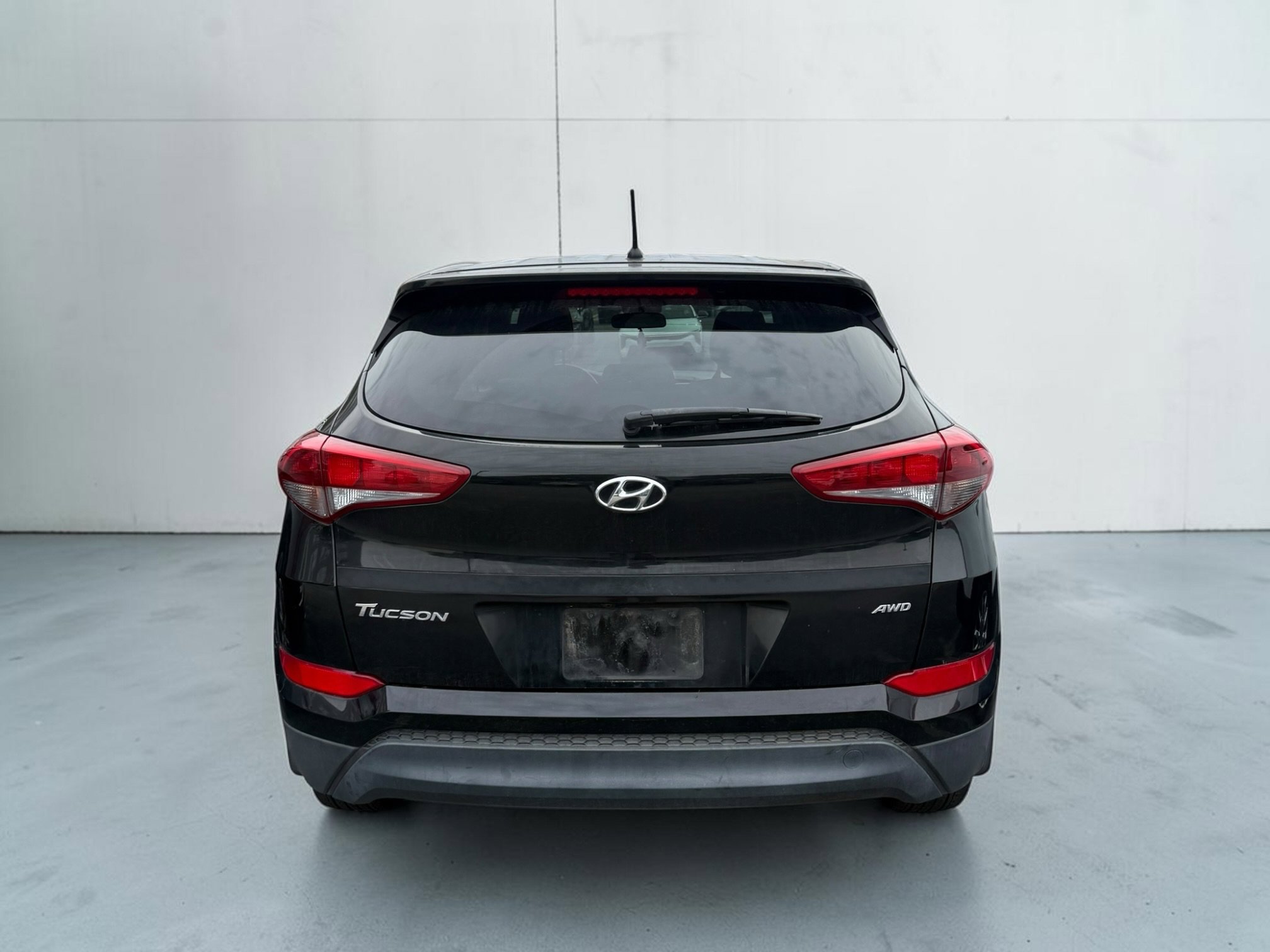 Used 2018 Hyundai Tucson SE AWD/4WD image 2