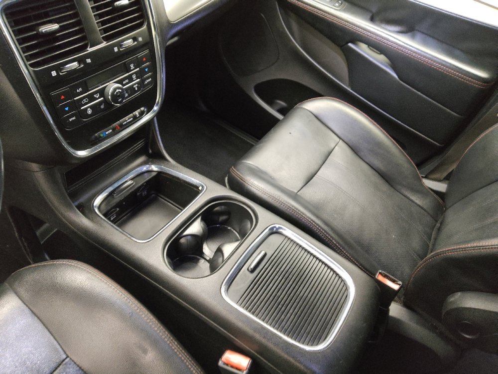 Used 2019 Dodge Grand Caravan GT image 26