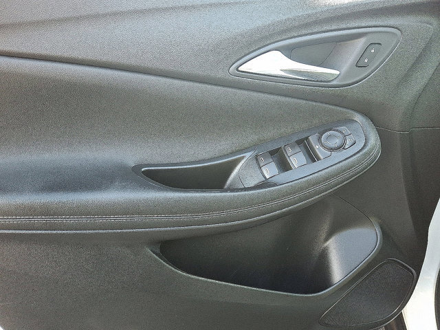 Certified 2022 Buick Encore GX Preferred w/ Cold Weather Comfort Package image 12