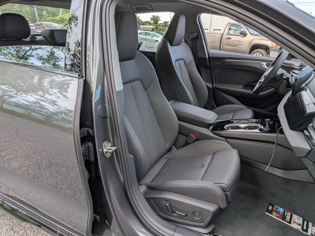 New 2026 Audi A6 Premium Plus AWD/4WD image 23