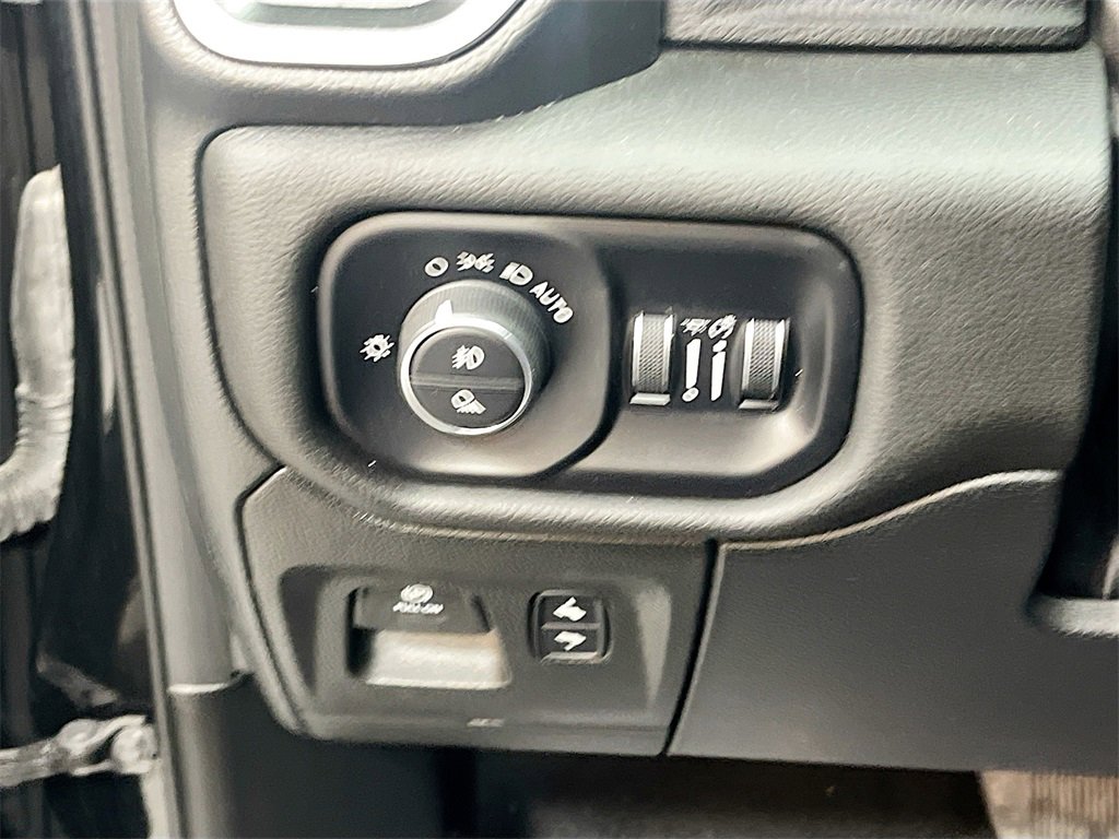Used 2023 RAM 1500 Laramie image 10