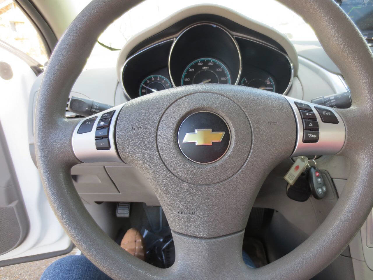 Used 2010 Chevrolet Malibu Hybrid image 9