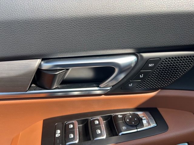 Used 2025 Kia Telluride SX Prestige X-Line image 32