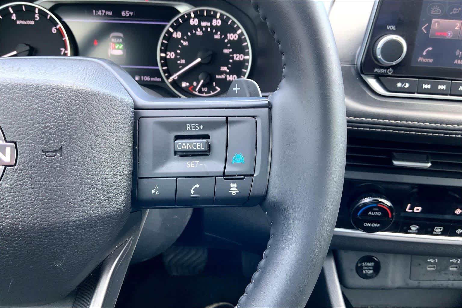 Used 2025 Nissan Rogue SV image 23