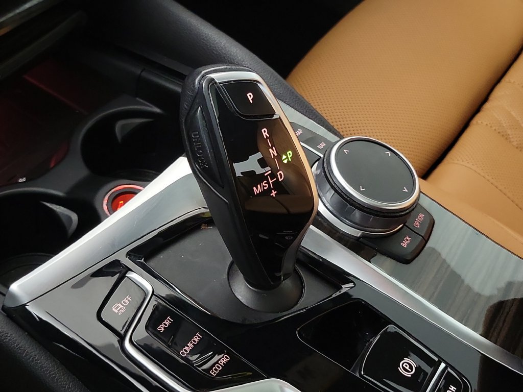 Used 2021 BMW 540i w/ Premium Package RWD image 31