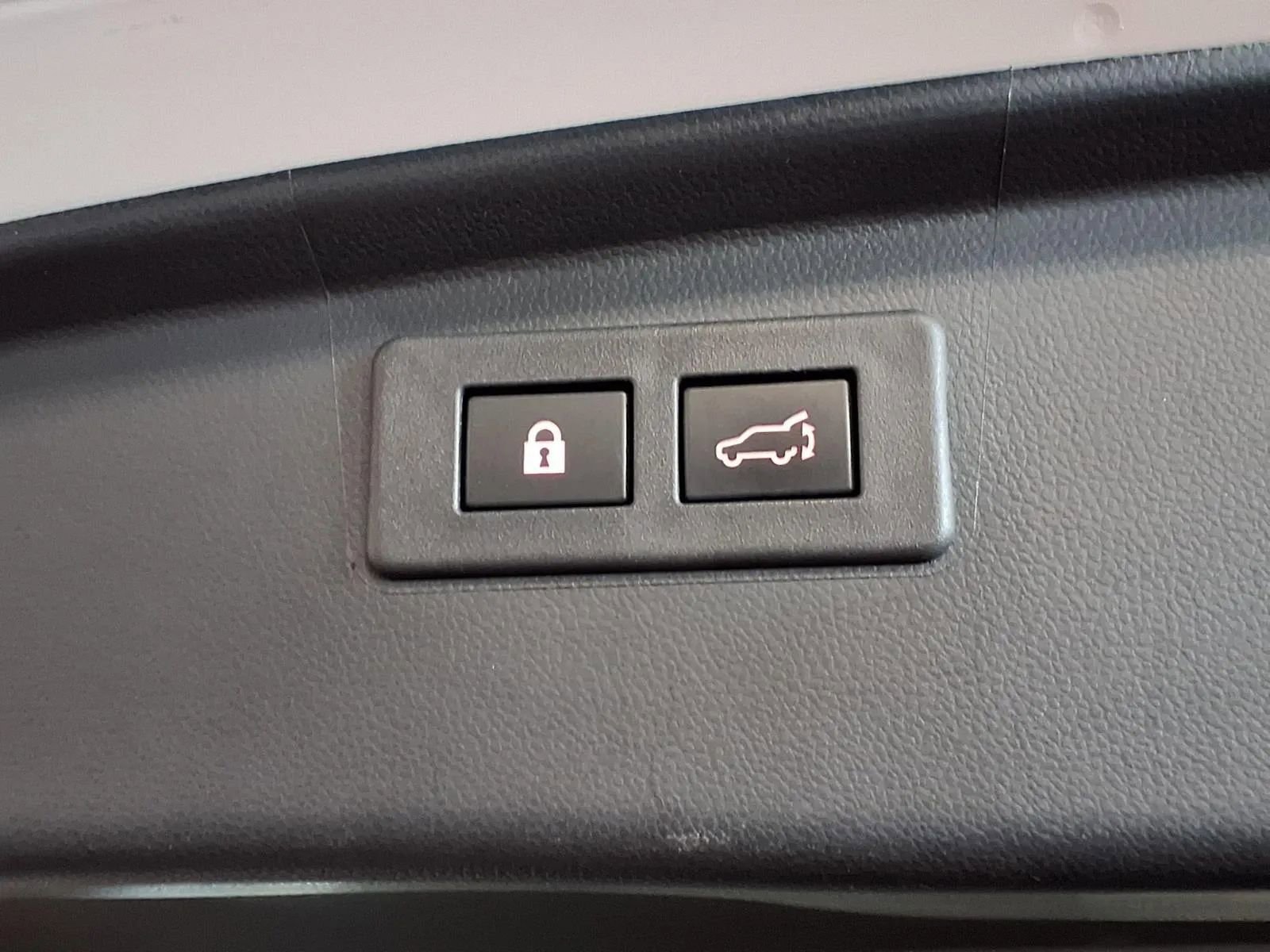 Used 2022 Subaru Outback Premium image 7
