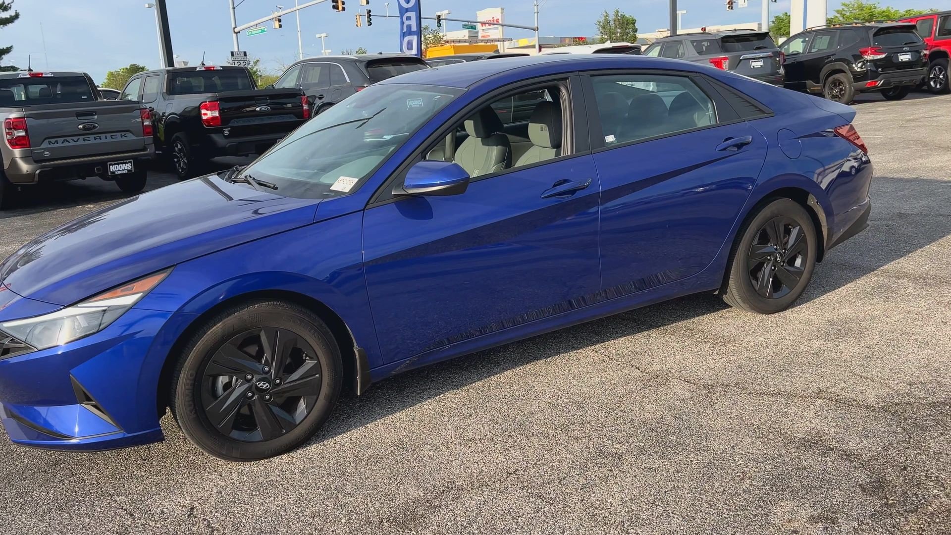 Used 2023 Hyundai Elantra SEL FWD image 7