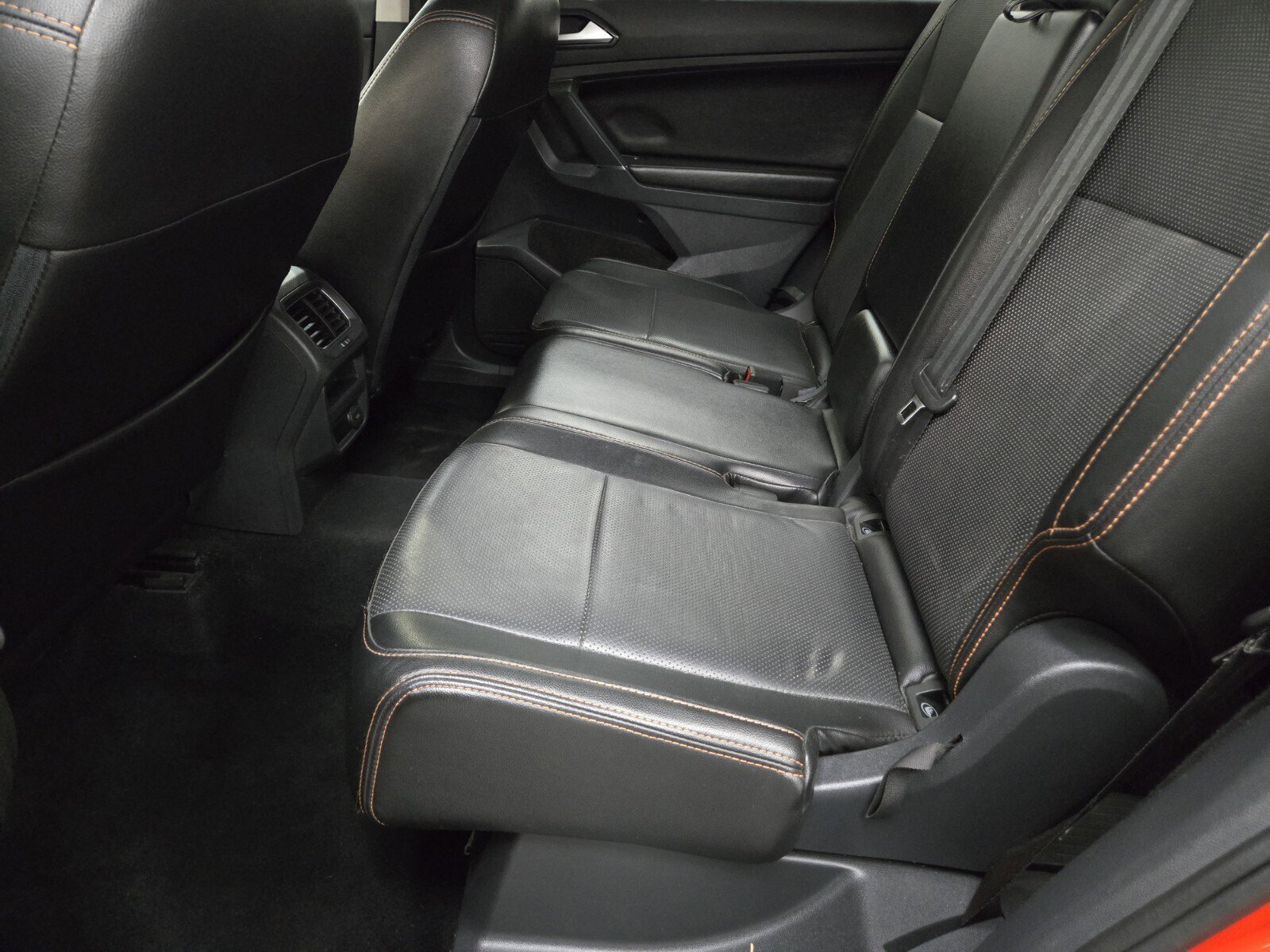 Used 2018 Volkswagen Tiguan S FWD image 8