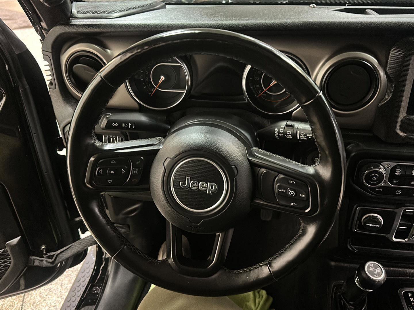 Used 2021 Jeep Wrangler Unlimited Willys image 14