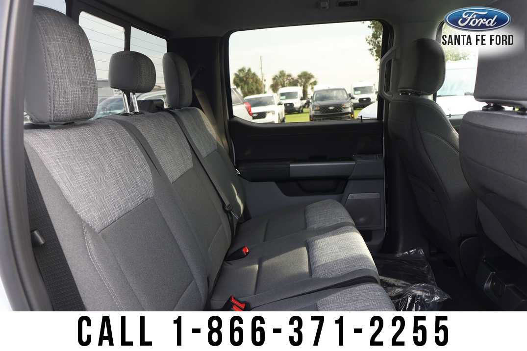 New 2026 Ford F350 XLT w/ XLT Premium Package AWD/4WD image 30