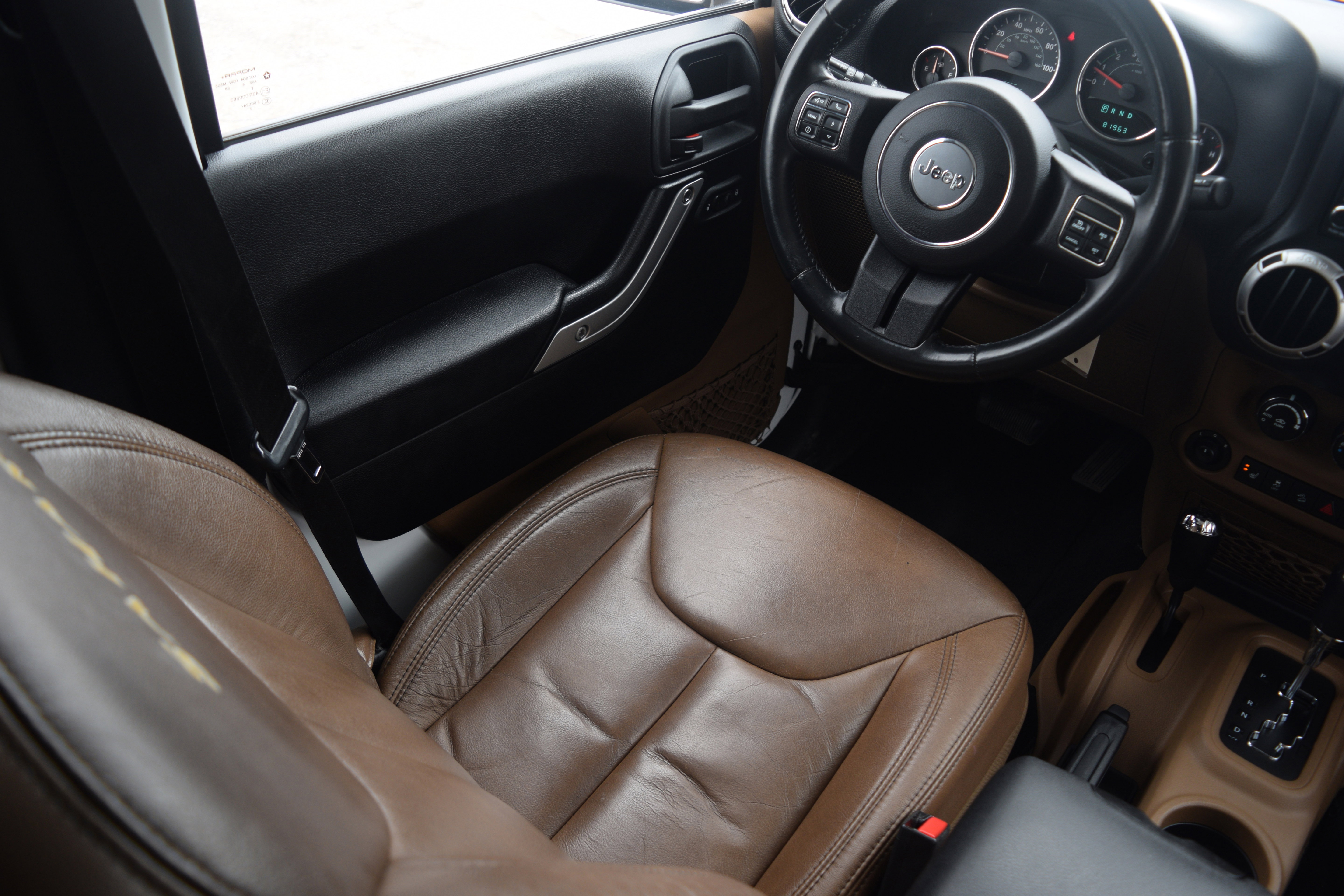 Used 2014 Jeep Wrangler Unlimited Sahara w/ Connectivity Group image 2