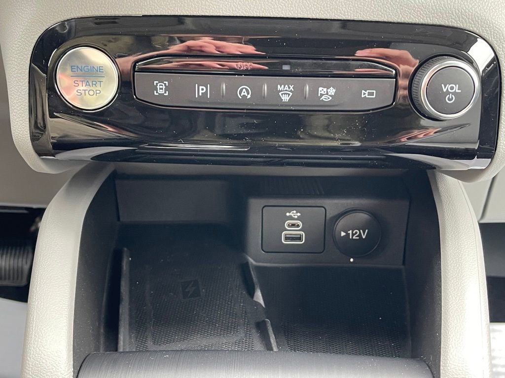 New 2026 Ford Escape Platinum w/ Premium Technology Package image 14