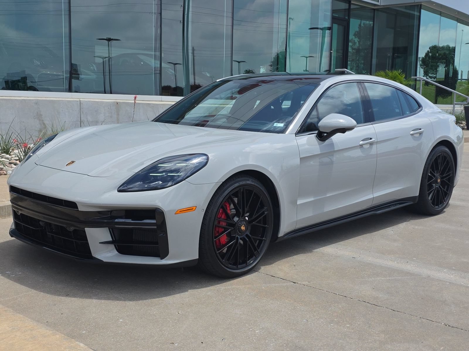 Certified 2025 Porsche Panamera GTS AWD/4WD image 1