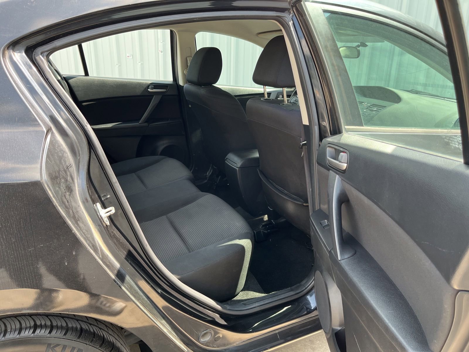 Used 2013 MAZDA MAZDA3 i SV FWD image 14