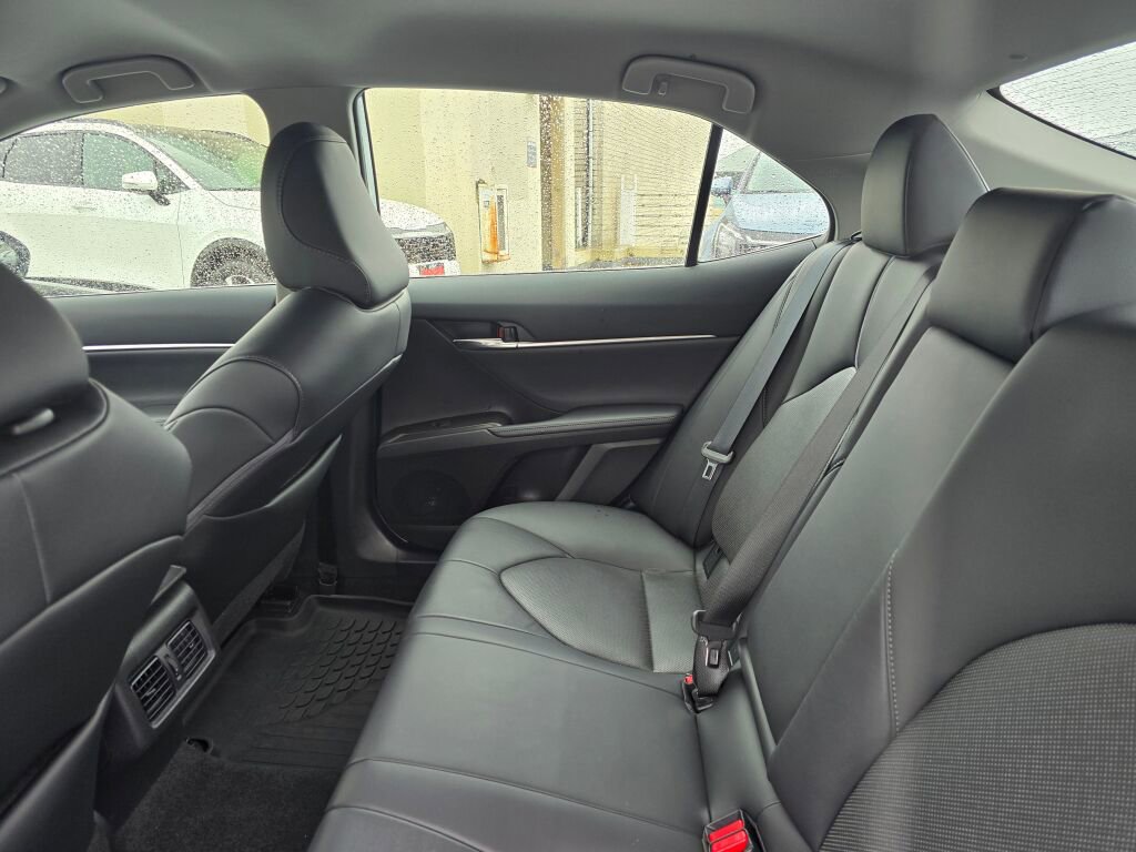 Used 2024 Toyota Camry XLE FWD image 16