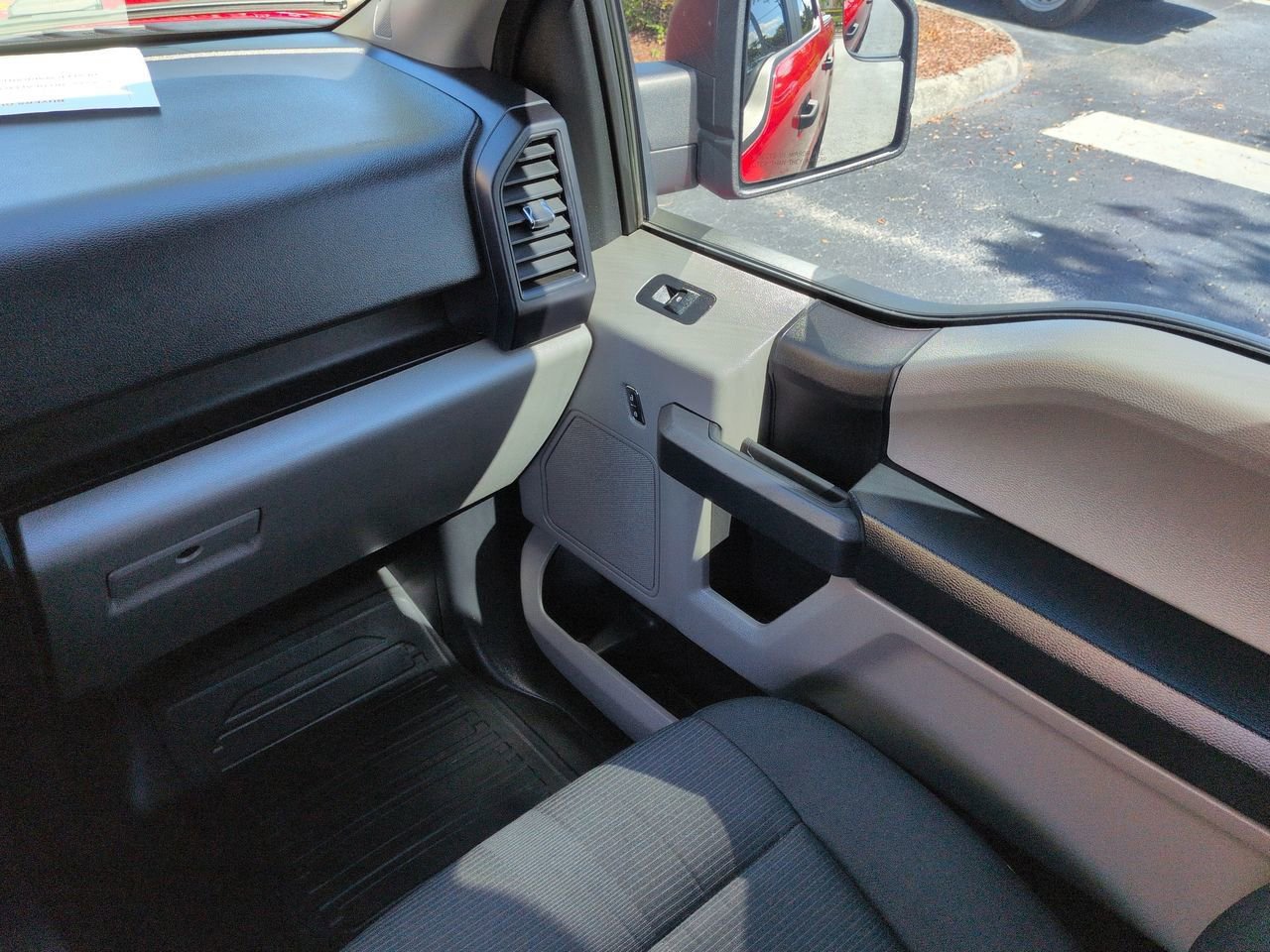 Used 2020 Ford F150 XL w/ Equipment Group 101A Mid AWD/4WD image 17