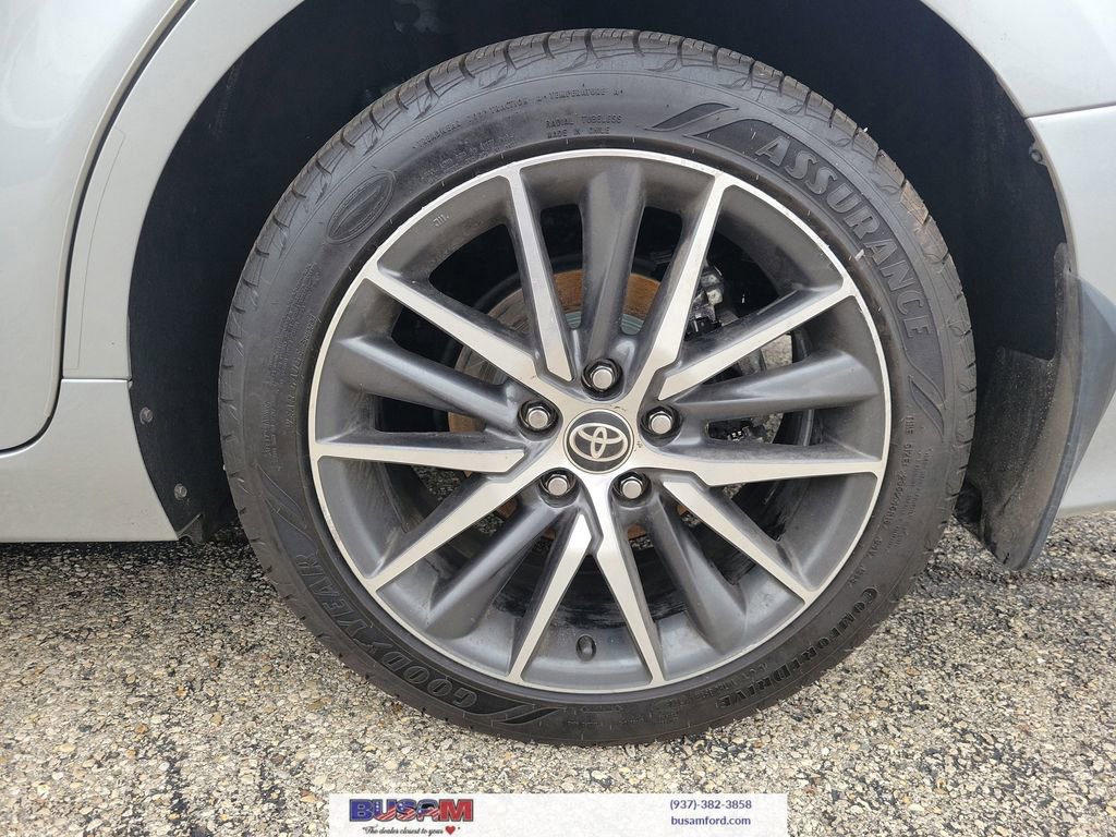 Used 2023 Toyota Camry XLE w/ Cold Weather Package image 5