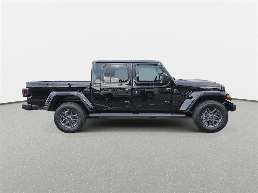 New 2025 Jeep Gladiator Sport image 4
