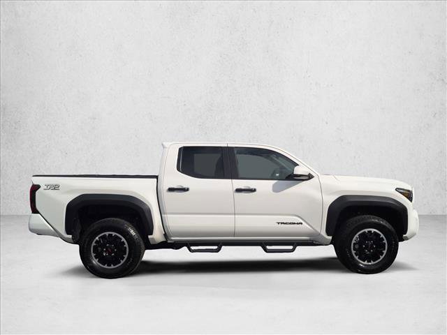 Used 2025 Toyota Tacoma TRD Off-Road AWD/4WD image 4