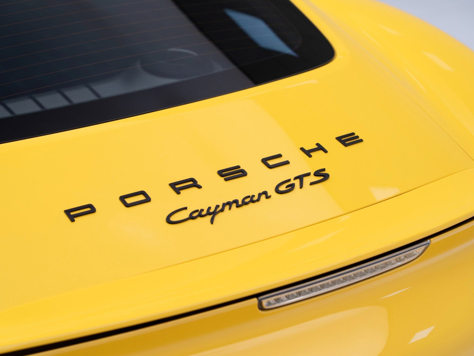 Certified 2016 Porsche Cayman GTS image 14
