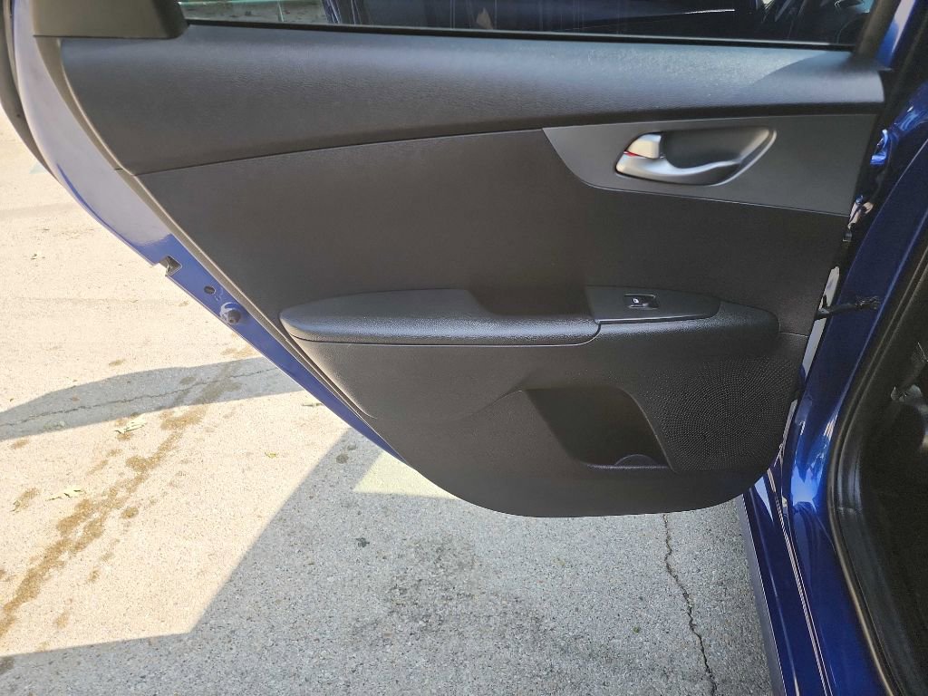 Used 2021 Kia Forte LXS FWD image 25