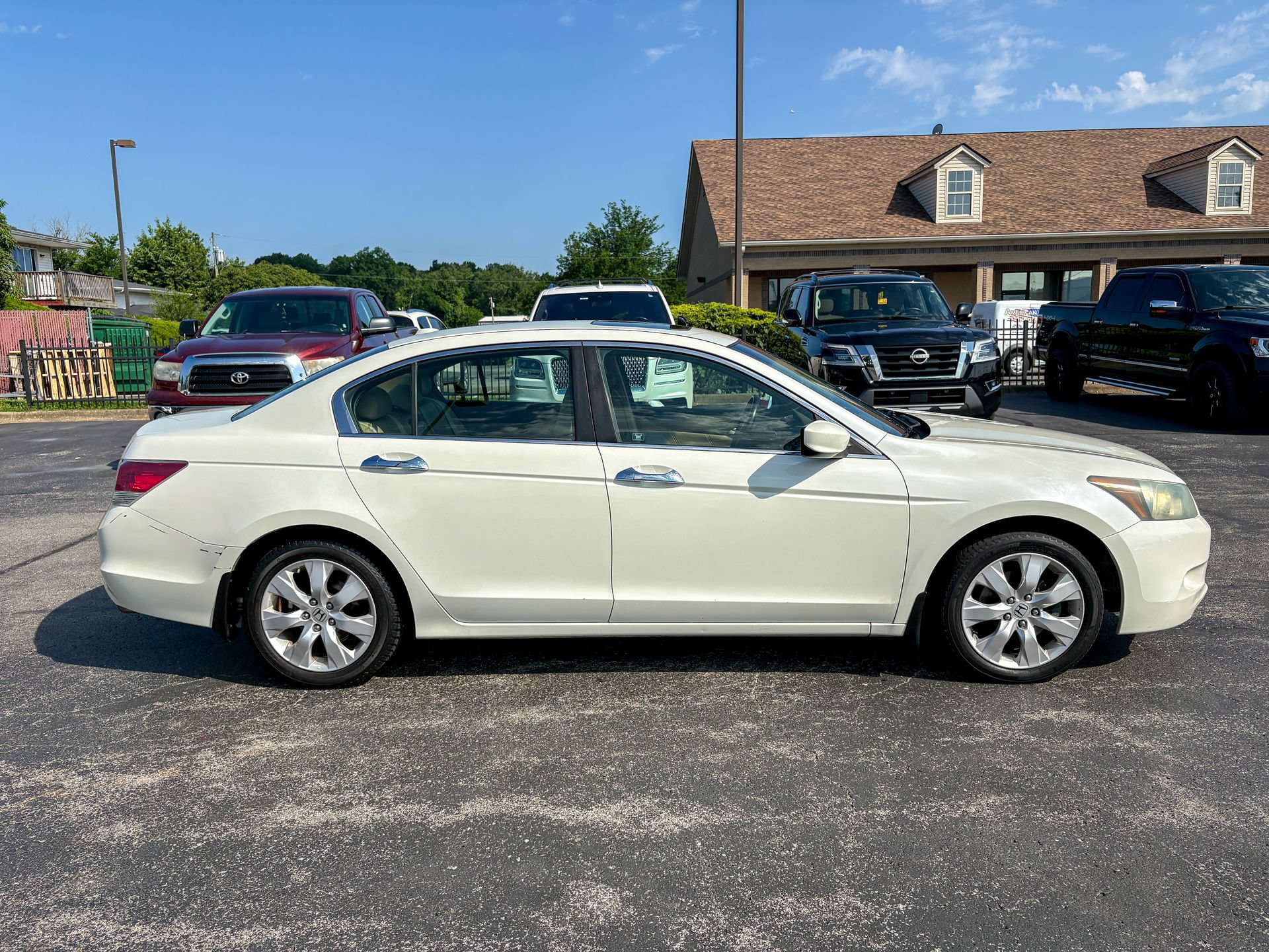 Used 2010 Honda Accord EX-L image 13