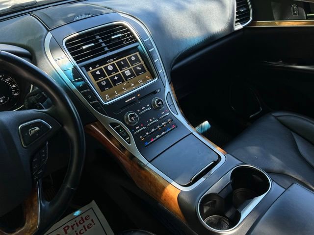 Used 2016 Lincoln MKX Reserve w/ Technology Package FWD image 34