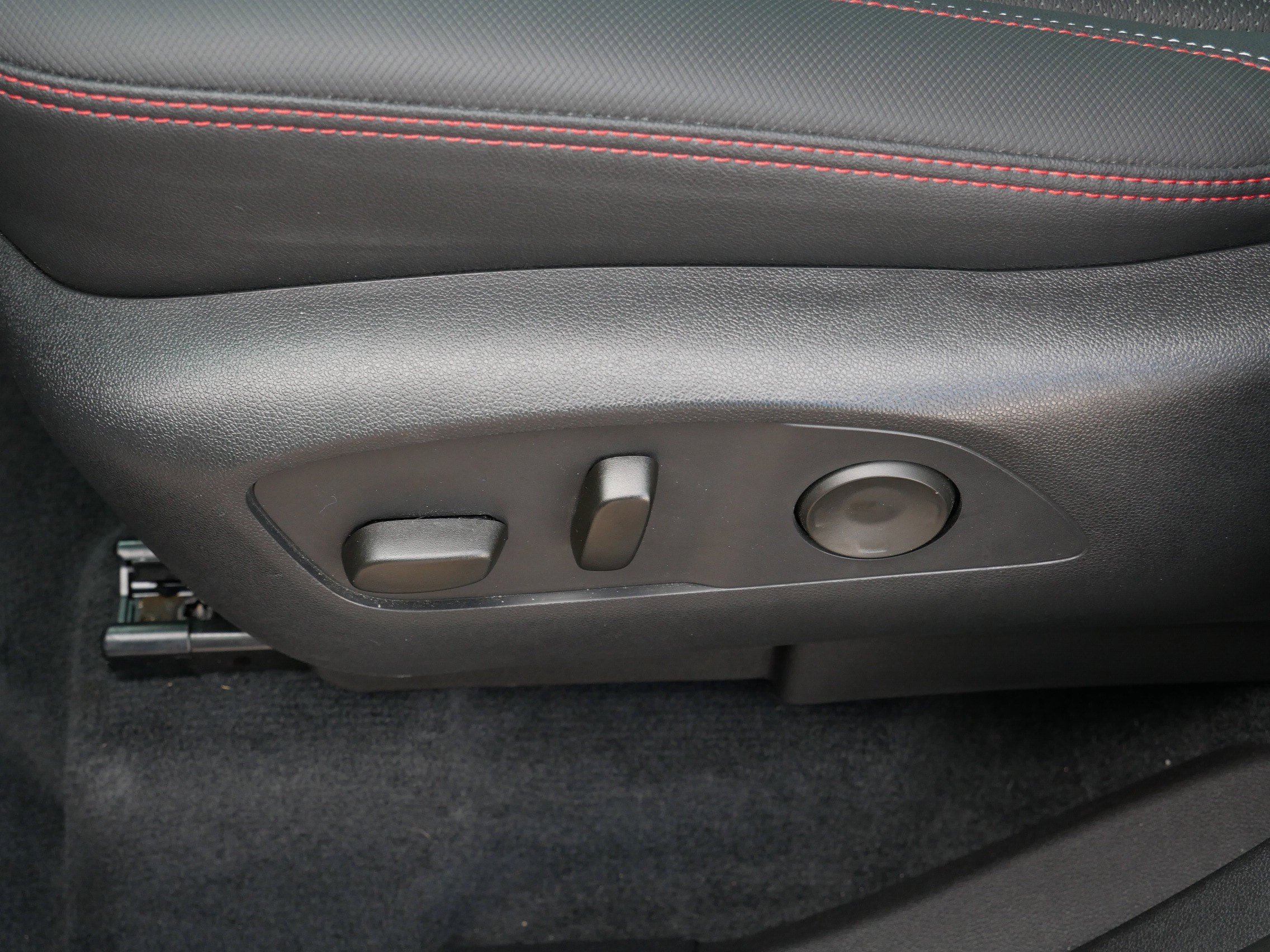 Used 2024 Chevrolet Traverse RS image 18