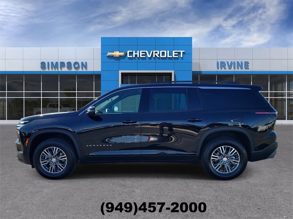 Used 2025 Chevrolet Traverse LT w/ Enhanced Driving Package image 5