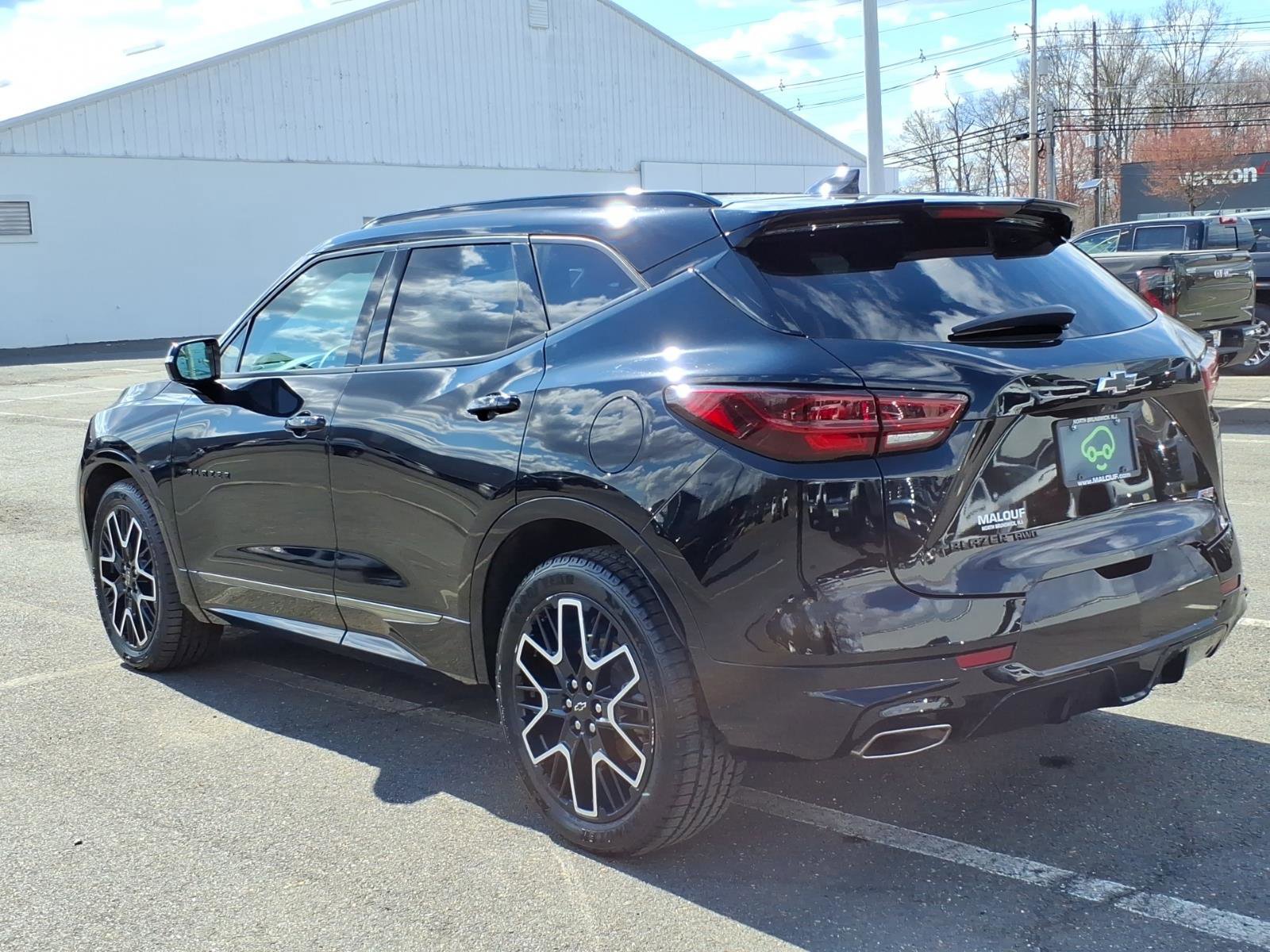 Certified 2023 Chevrolet Blazer RS w/ Driver Confidence II Package image 4