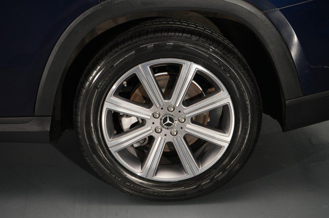 Used 2021 Mercedes-Benz GLS 450 4MATIC image 25