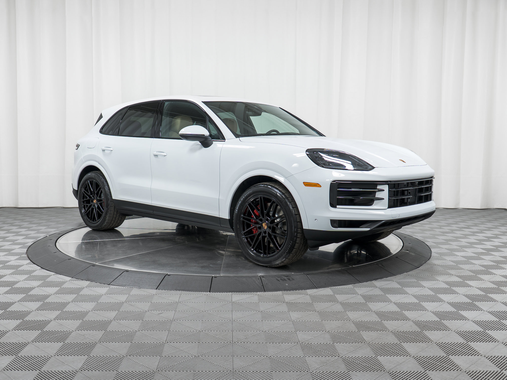 New 2026 Porsche Cayenne S image 7
