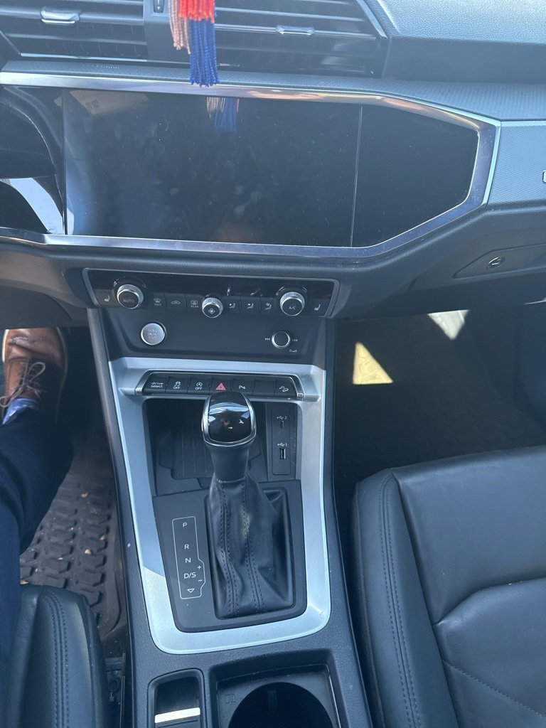 Used 2020 Audi Q3 2.0T Premium Plus w/ Premium Plus Package image 36