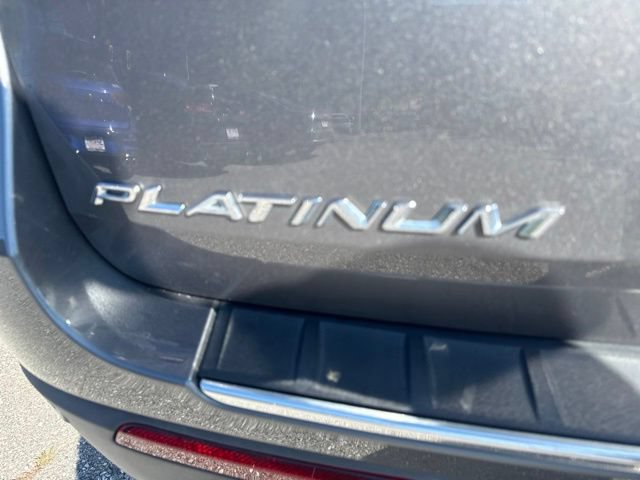 Used 2021 Ford Explorer Platinum w/ Equipment Group 601A AWD/4WD image 39