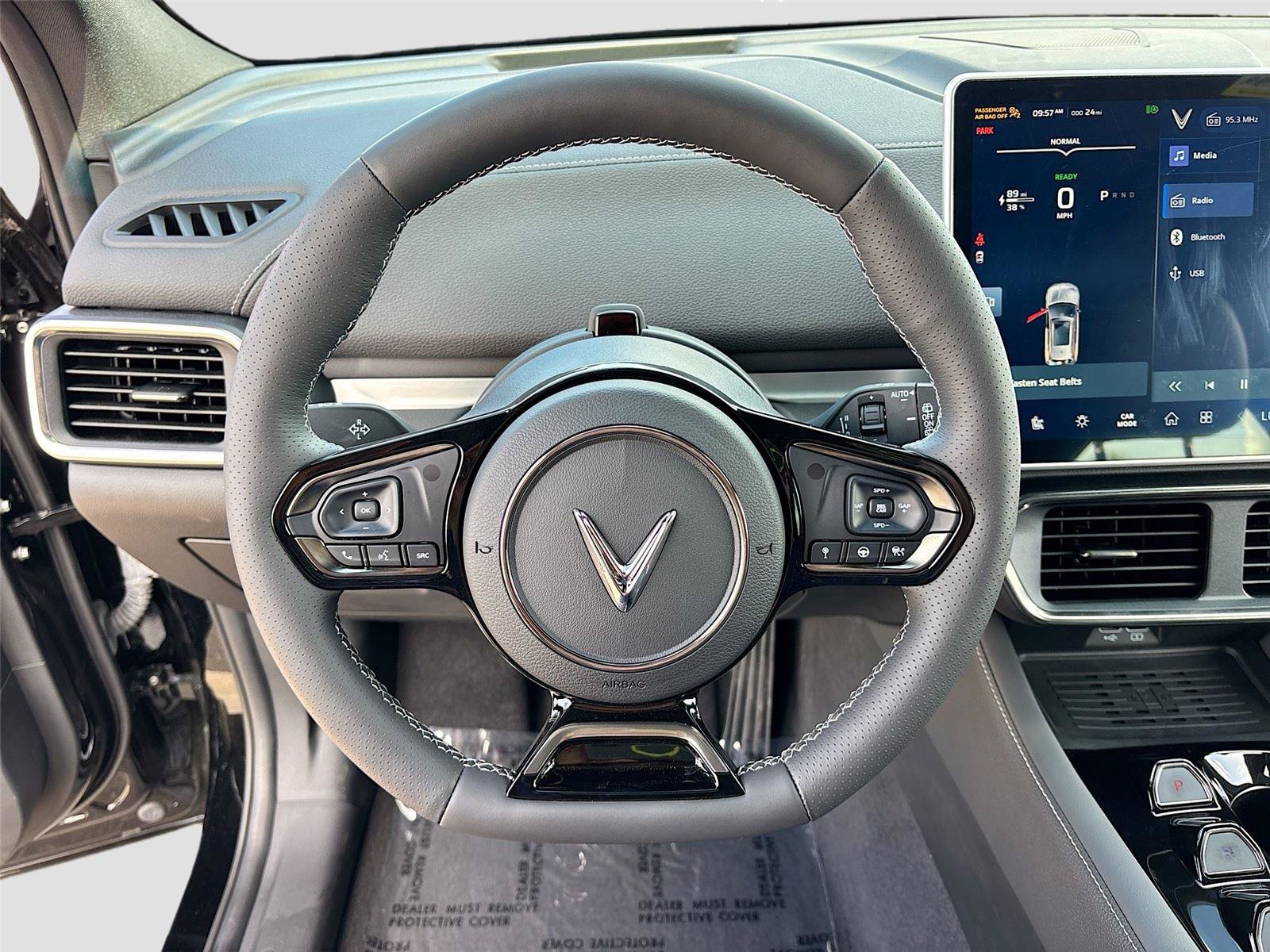 New 2025 VinFast VF 8 Plus AWD/4WD image 11