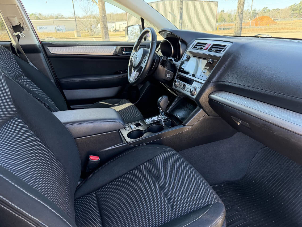 Used 2017 Subaru Outback 2.5i Premium AWD/4WD image 13