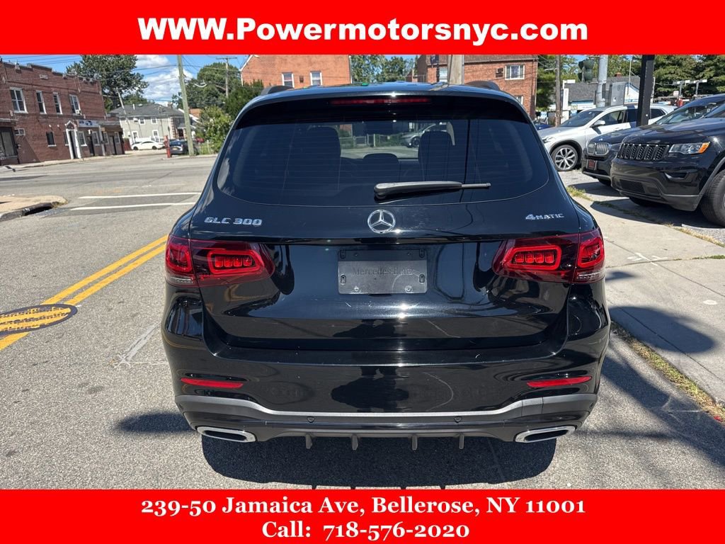 Used 2022 Mercedes-Benz GLC 300 4MATIC w/ AMG Line image 4