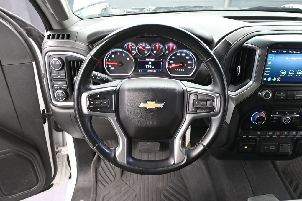 Used 2023 Chevrolet Silverado 2500 LT AWD/4WD image 30