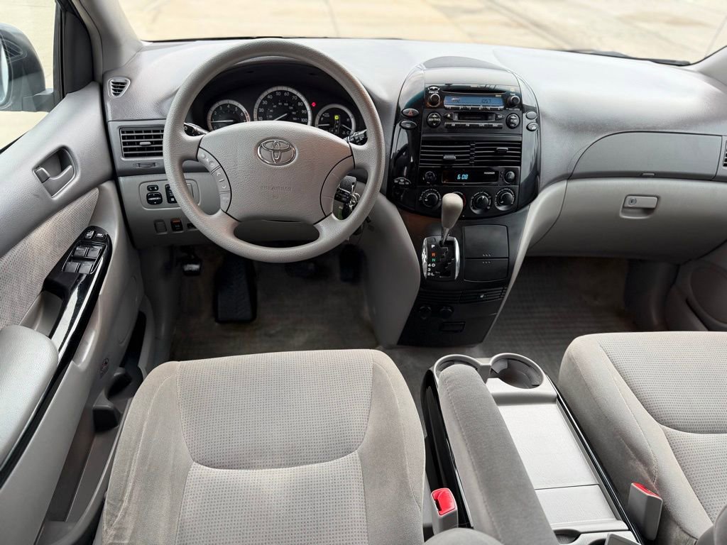 Used 2005 Toyota Sienna LE image 20