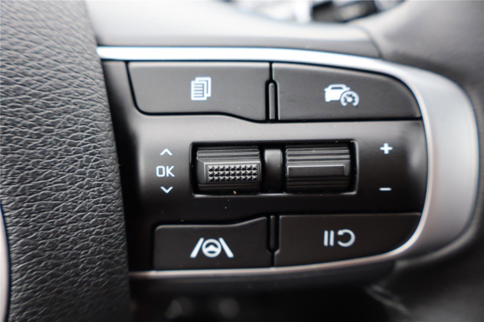 Certified 2023 Kia Sportage X-Line image 18